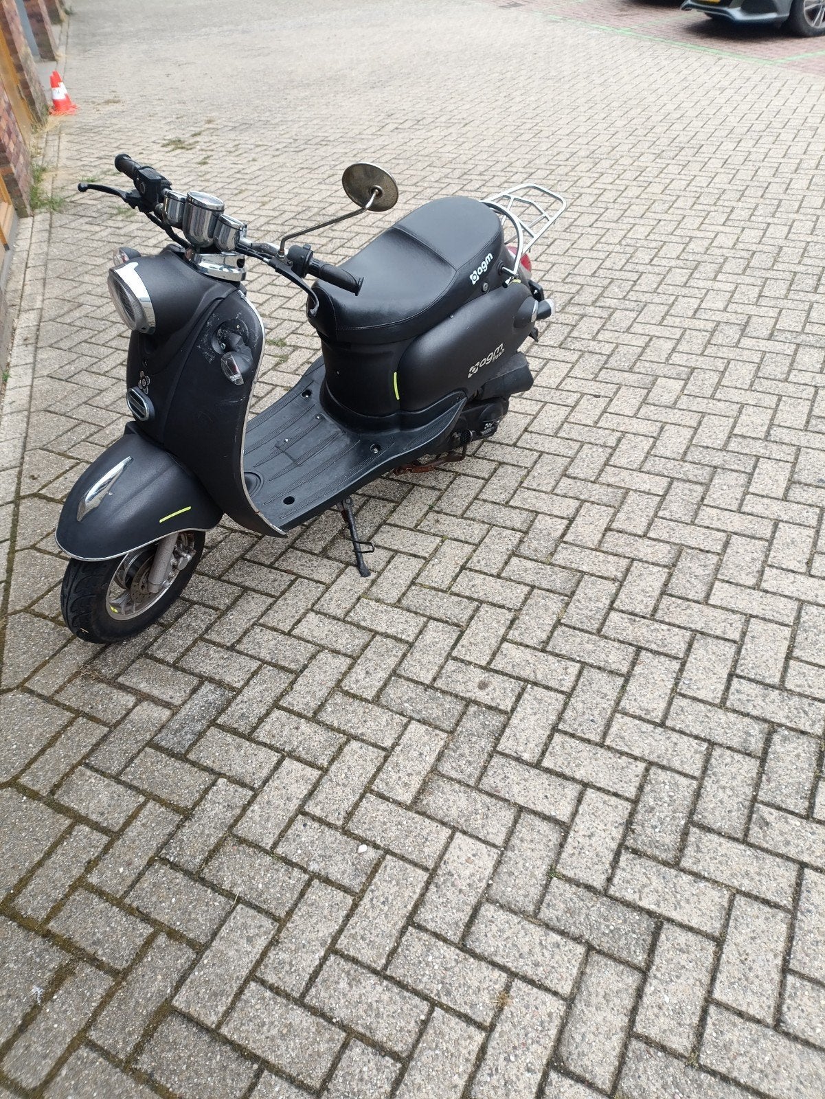 Scooter in goede staat. Geel kenteken, Gebruikt, Info@yiying.com, Yiying, Benzine