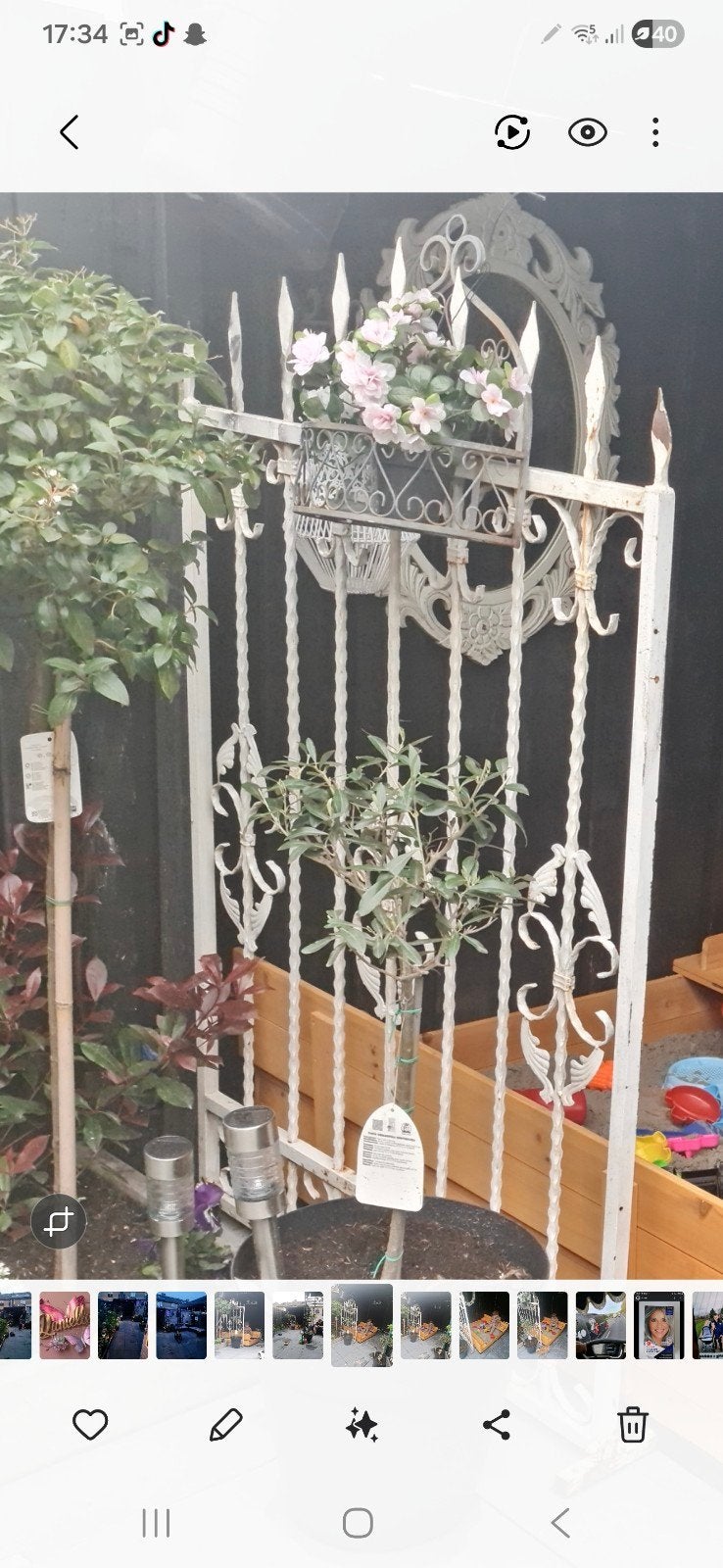 Decoratief sierhekwerk - Wit ijzeren hek met poort, Tuin en Terras, Tuinhekken en Hekwerk, Ophalen, Met poort, Gebruikt, Sierhekwerk