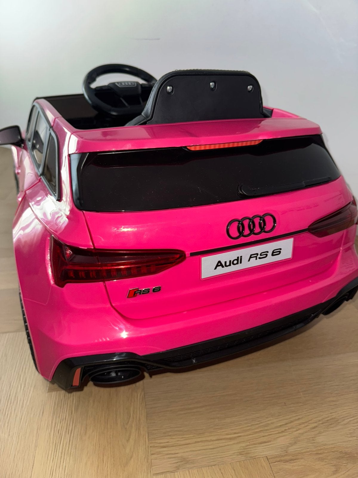 Audi rs6 elektrische kinderauto met afstandsbediening, Ophalen, Zo goed als nieuw