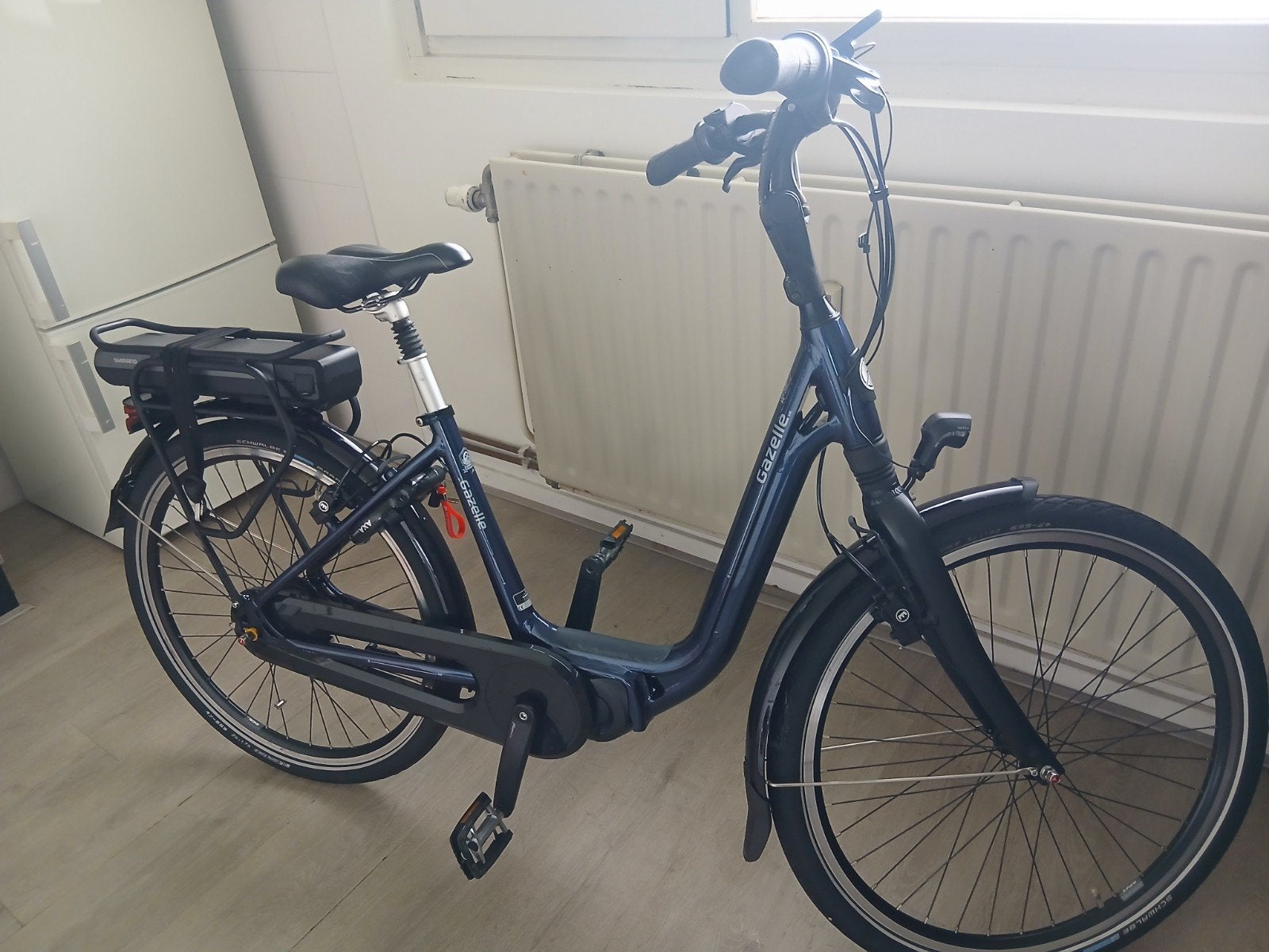 Gazelle Ami C7 HMS Elektrische damesfiets bj 2023 zgan !, Ophalen, Zo goed als nieuw, Gazelle