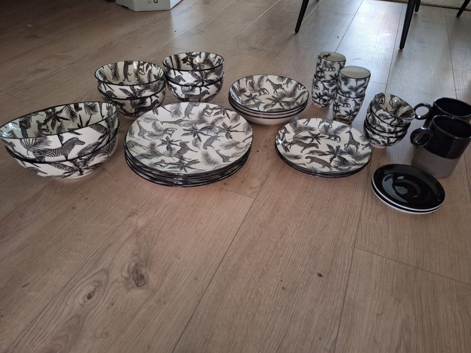Dieren servies(leuk voor student), Ophalen of Verzenden, Porselein, Overige stijlen, Bord(en)
