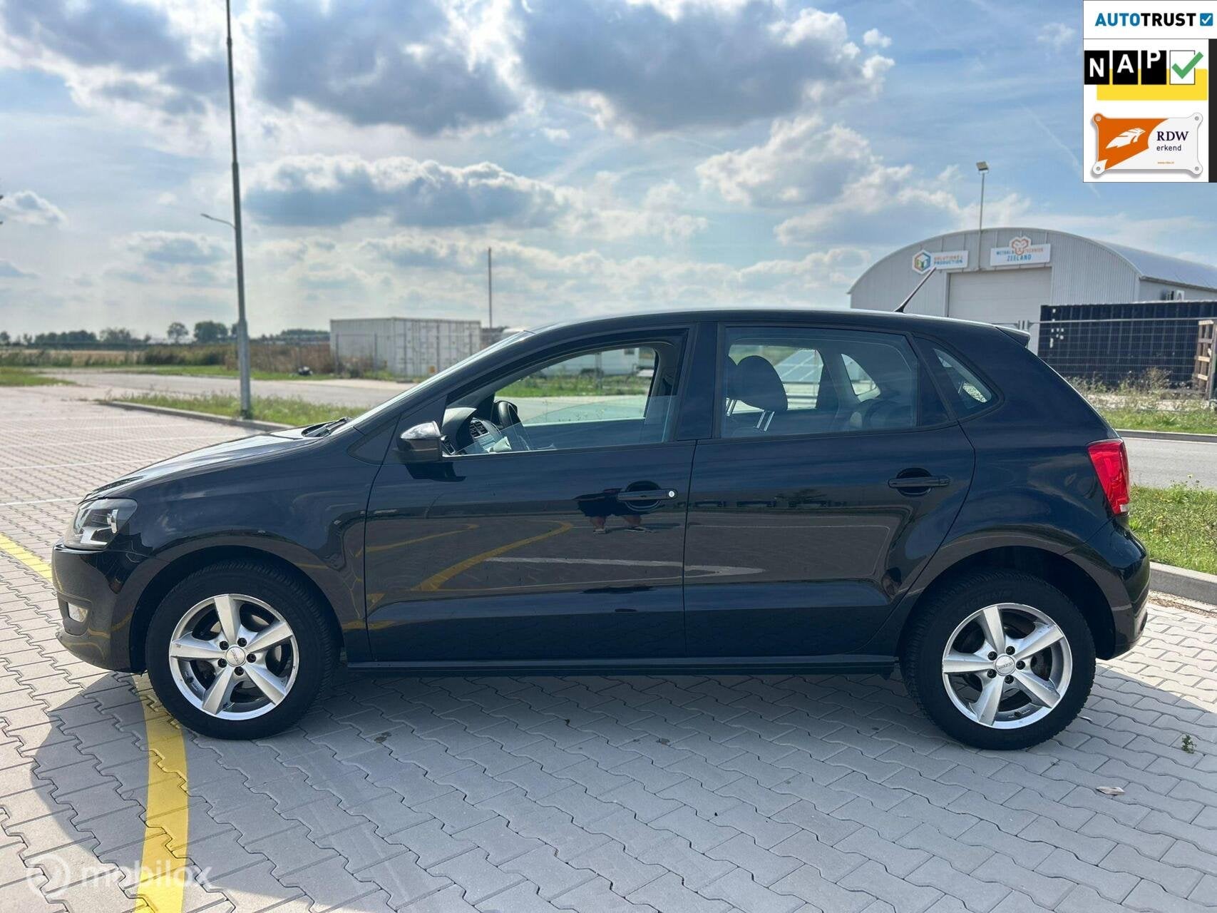 Volkswagen Polo 1.2 TSI BlueMotion R-line|APK|CARPLAY|AIRCO|, Auto's, Voorwielaandrijving, 4 cilinders, Verwarmde buitenspiegels