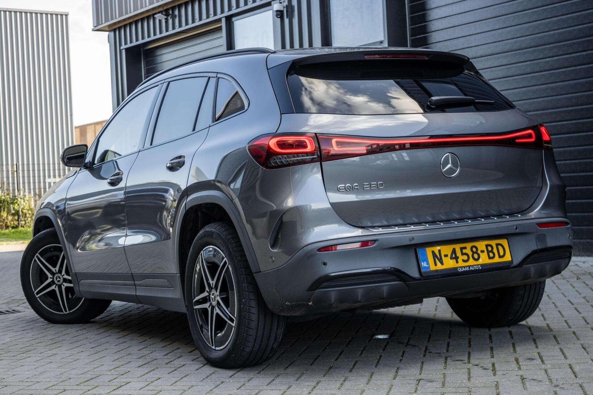 Mercedes EQA 250 Business Solution AMG 67 kWh | CAMERA | BTW, Gebruikt, 750 kg, 190 pk, SUV of Terreinwagen