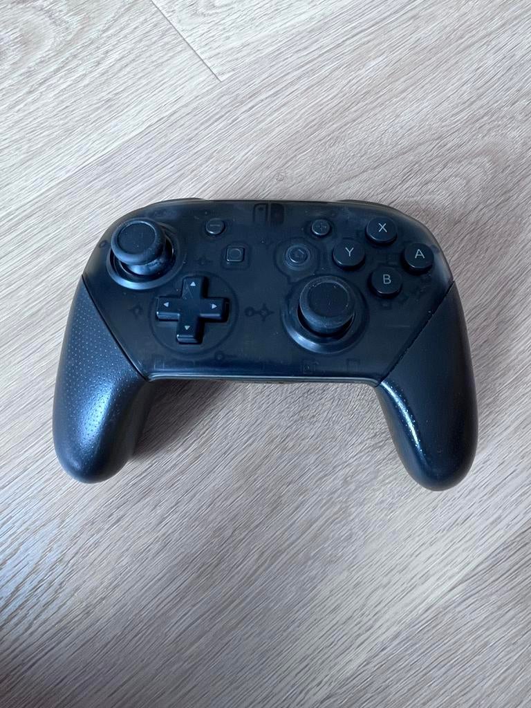 Nintendo Switch OLED met extra controllers en accessoires, Ophalen of Verzenden, Zo goed als nieuw, Switch, Overige controllers