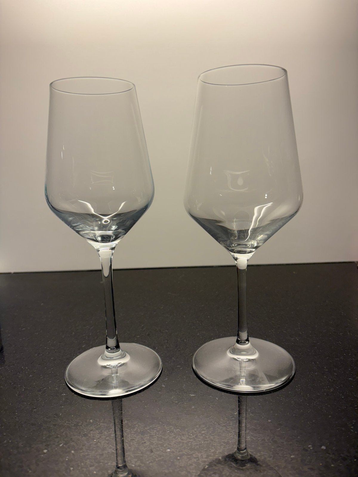 12 Eivi wijnglazen van kristalglas, 6 rode , 6 witte, Ophalen of Verzenden, Nieuw, Overige typen