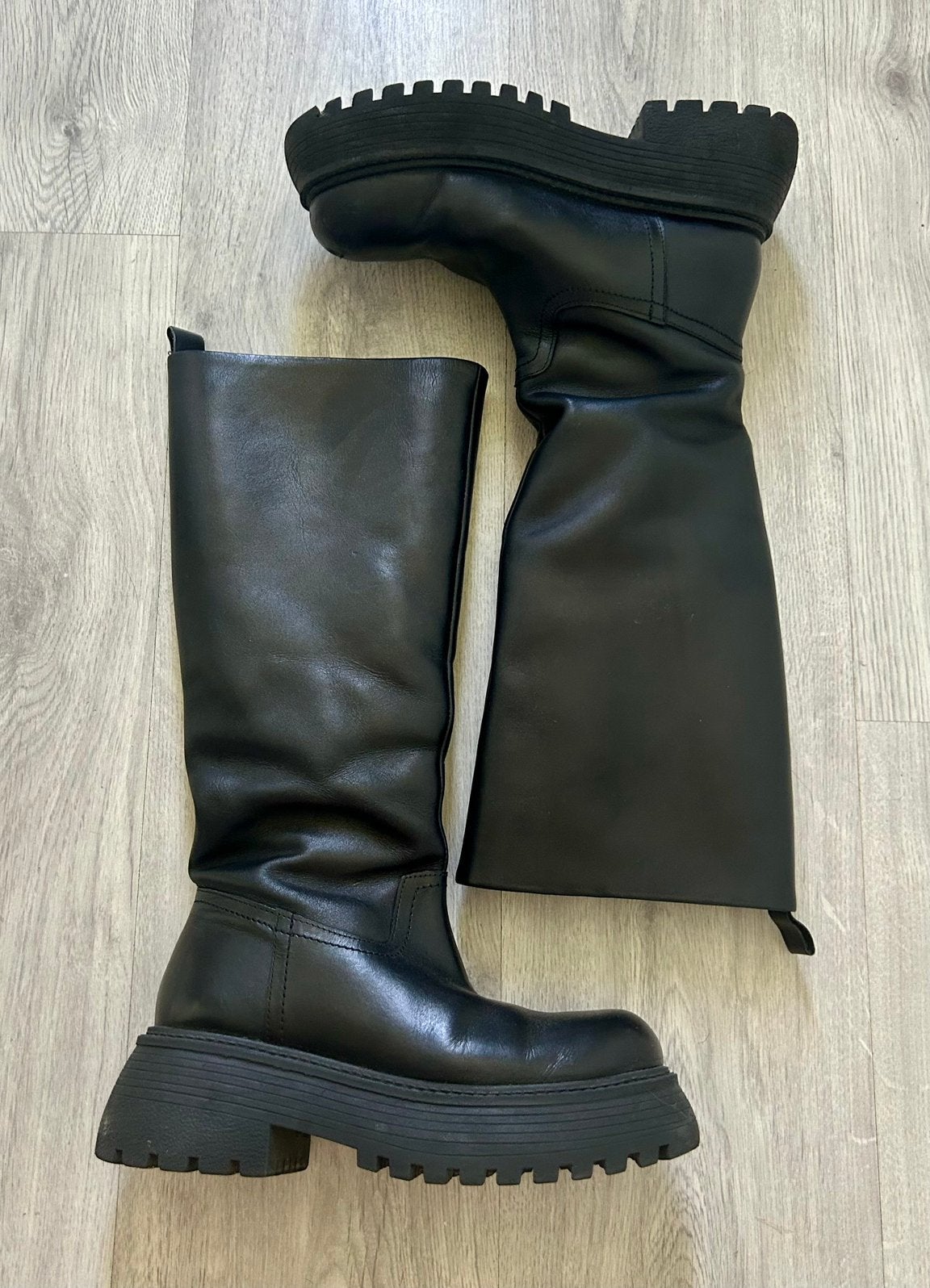 ASOS Design leren platform boots, Kleding | Dames, Schoenen, Ophalen of Verzenden, Zo goed als nieuw, Zwart