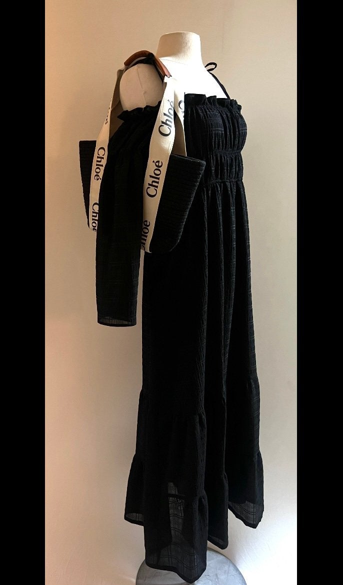 Off shoulder maxi jurk zwart M, Kleding | Dames, Verzenden, Zo goed als nieuw, Zwart, Onder de knie