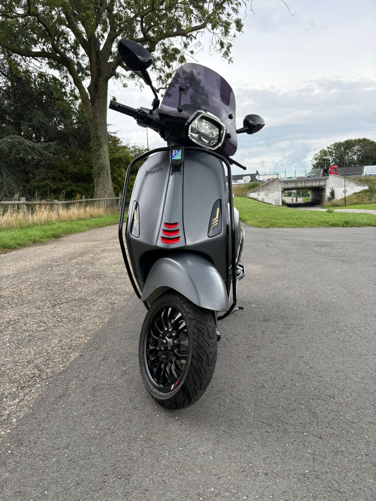 Vespa Sprint Grigio Titanio| E5 | Brom | 2024 | 1e eigenaar, Overige modellen, Maximaal 45 km/u, Ophalen of Verzenden, Zo goed als nieuw