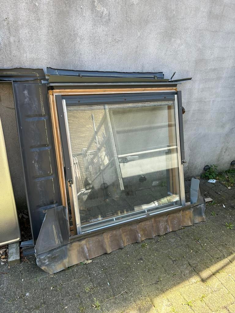 Vekux dakraam, Raamkozijn, Ophalen of Verzenden, Zo goed als nieuw, 75 tot 150 cm