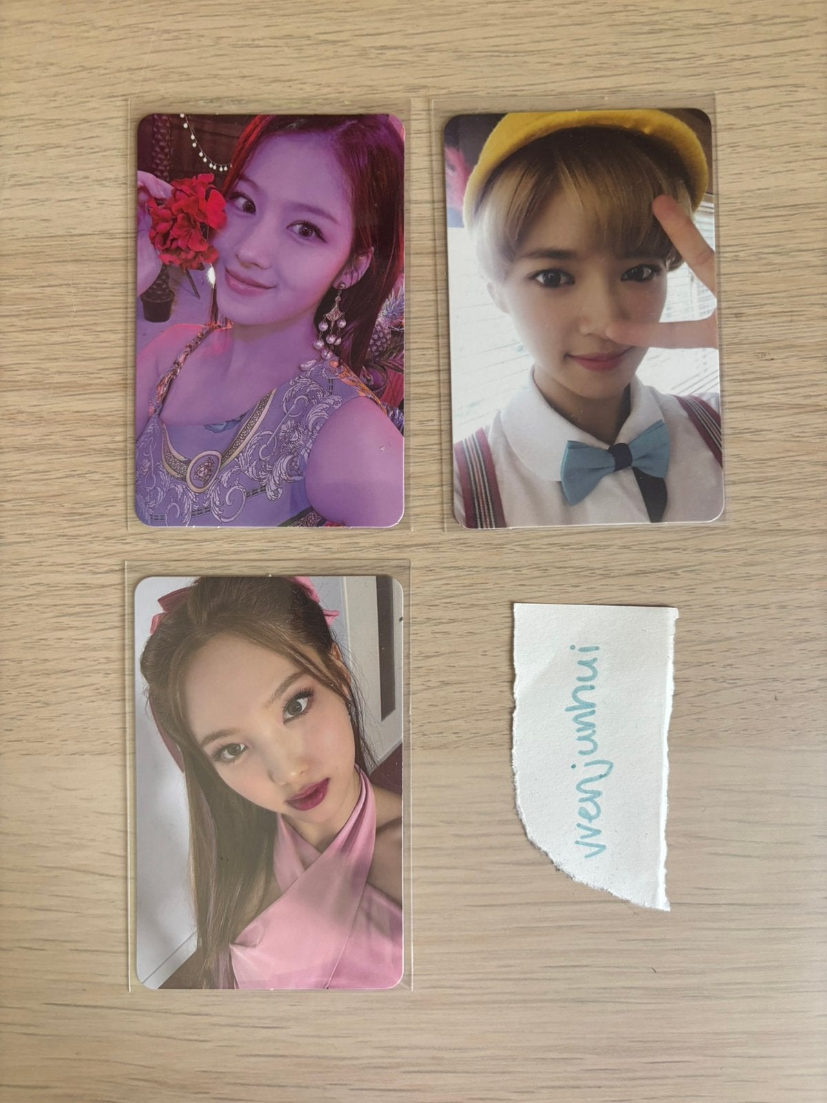 Twice sana nayeon jeongyeon photocards, Ophalen of Verzenden, Zo goed als nieuw, Foto of Kaart