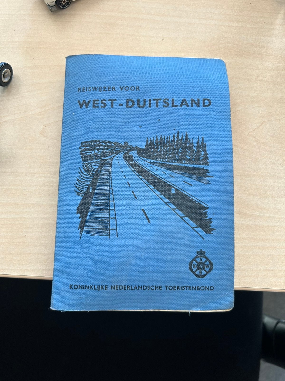 3 oude reisgidsen west-duitsland, engeland, Alpen, Europa, Ophalen of Verzenden, Reisgids of -boek, Gelezen