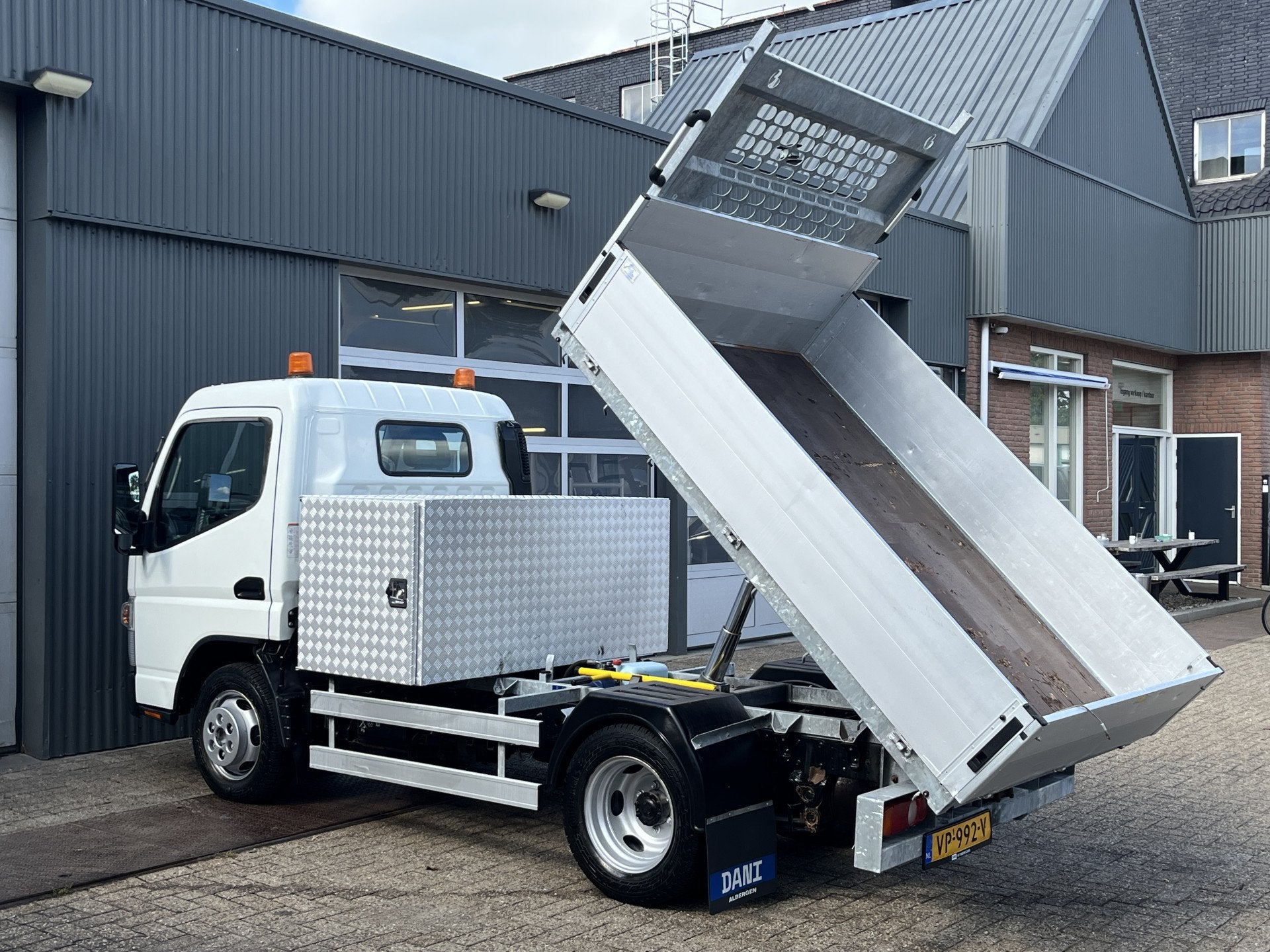 Mitsubishi Fuso Canter 3S13 Kipper Openlaadbak Pick-up Airco, Automaat, Euro 5, Zwart, 4 cilinders