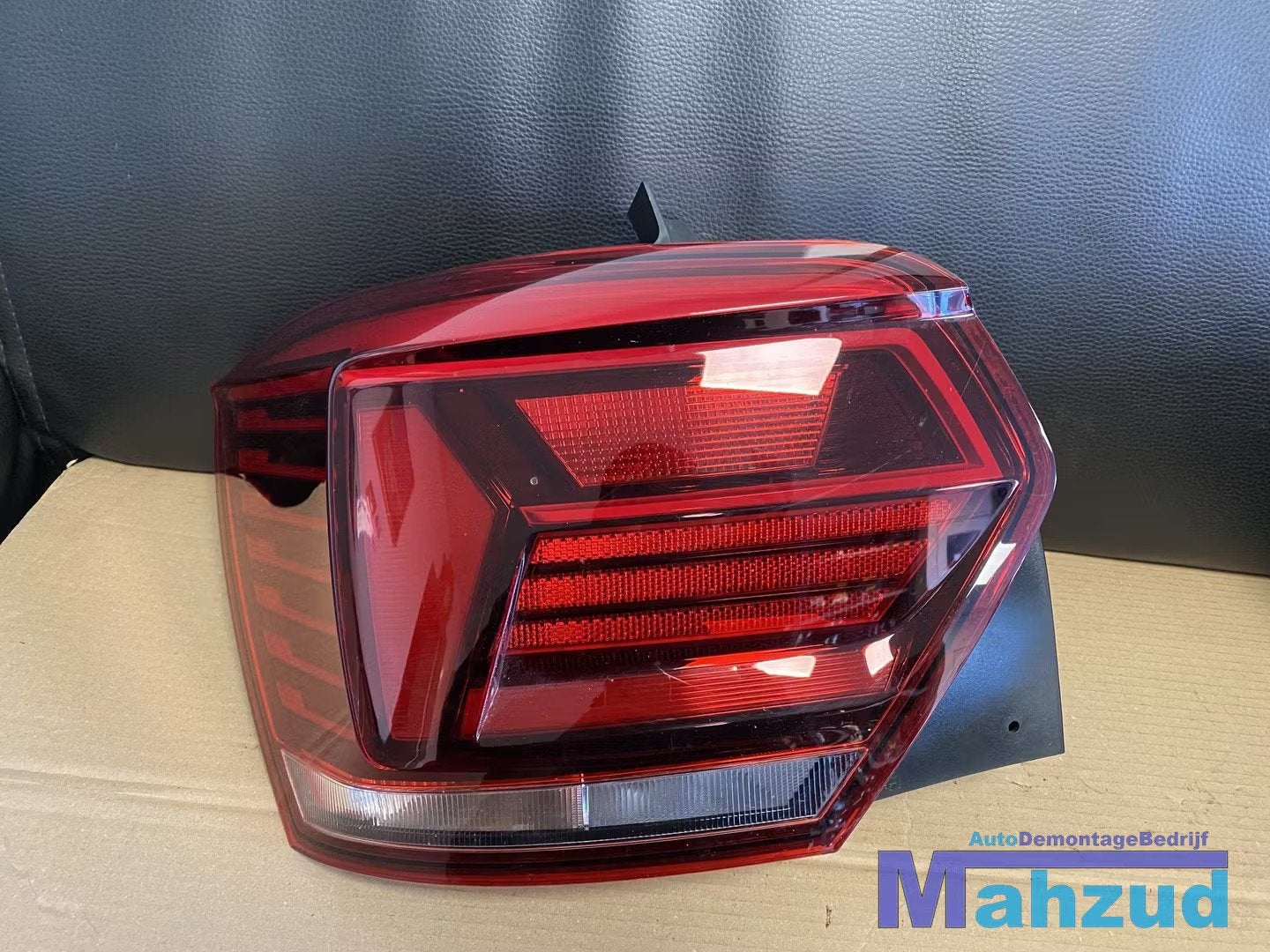 VW POLO 6 AW1 Links achterlicht left backlight UK ENGELS 201, Gebruikt, Volkswagen, Volkswagen AG, Berliner Ring 2
38440  Wolfsburg, DE