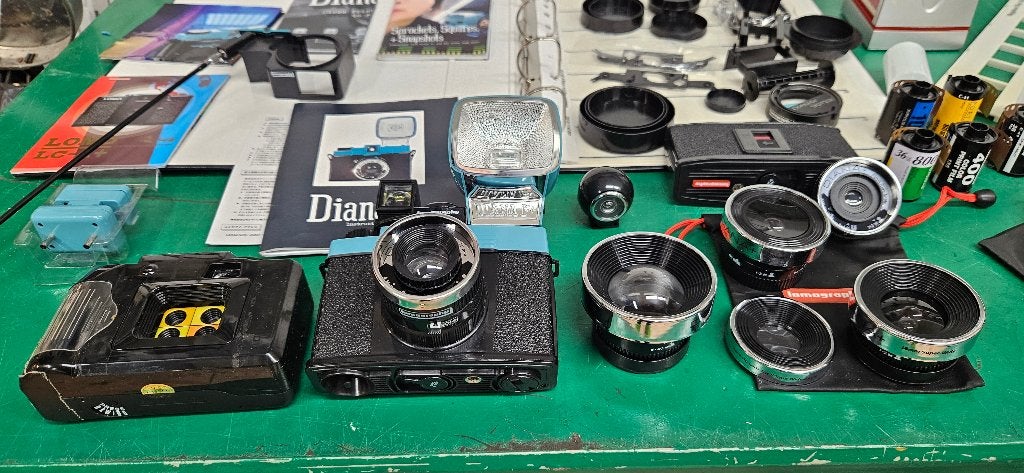 Lomography Diana F+ Bundel + ActionSampler, Lenzen, Scanner, Ophalen of Verzenden, Zo goed als nieuw, Compact, Overige Merken