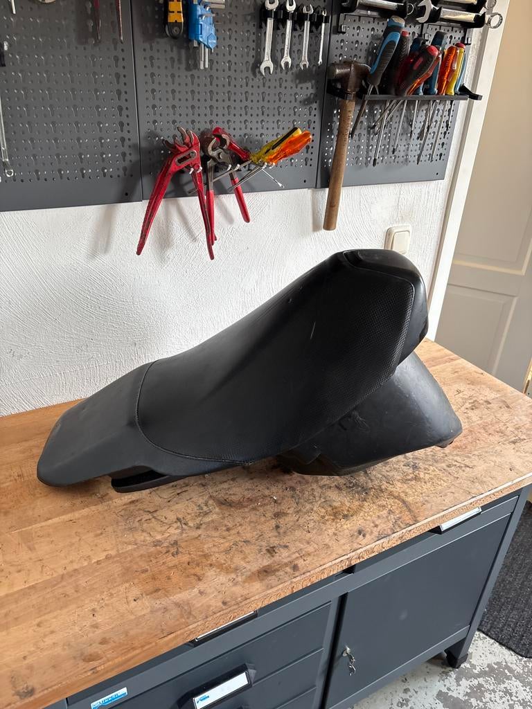 Zadel budyseat met buddybak Peugeot Speedfight 2, Ophalen of Verzenden, Gebruikt, Zadel, Peugeot