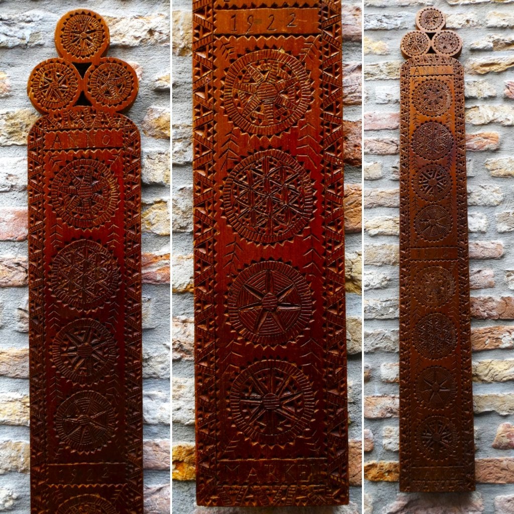 Mangelplank Anno 1922 Marken Fries kerfsnede geometrisch, Antiek en Kunst, Houtsnijwerk, Handgemaakt, Hout, Bruin