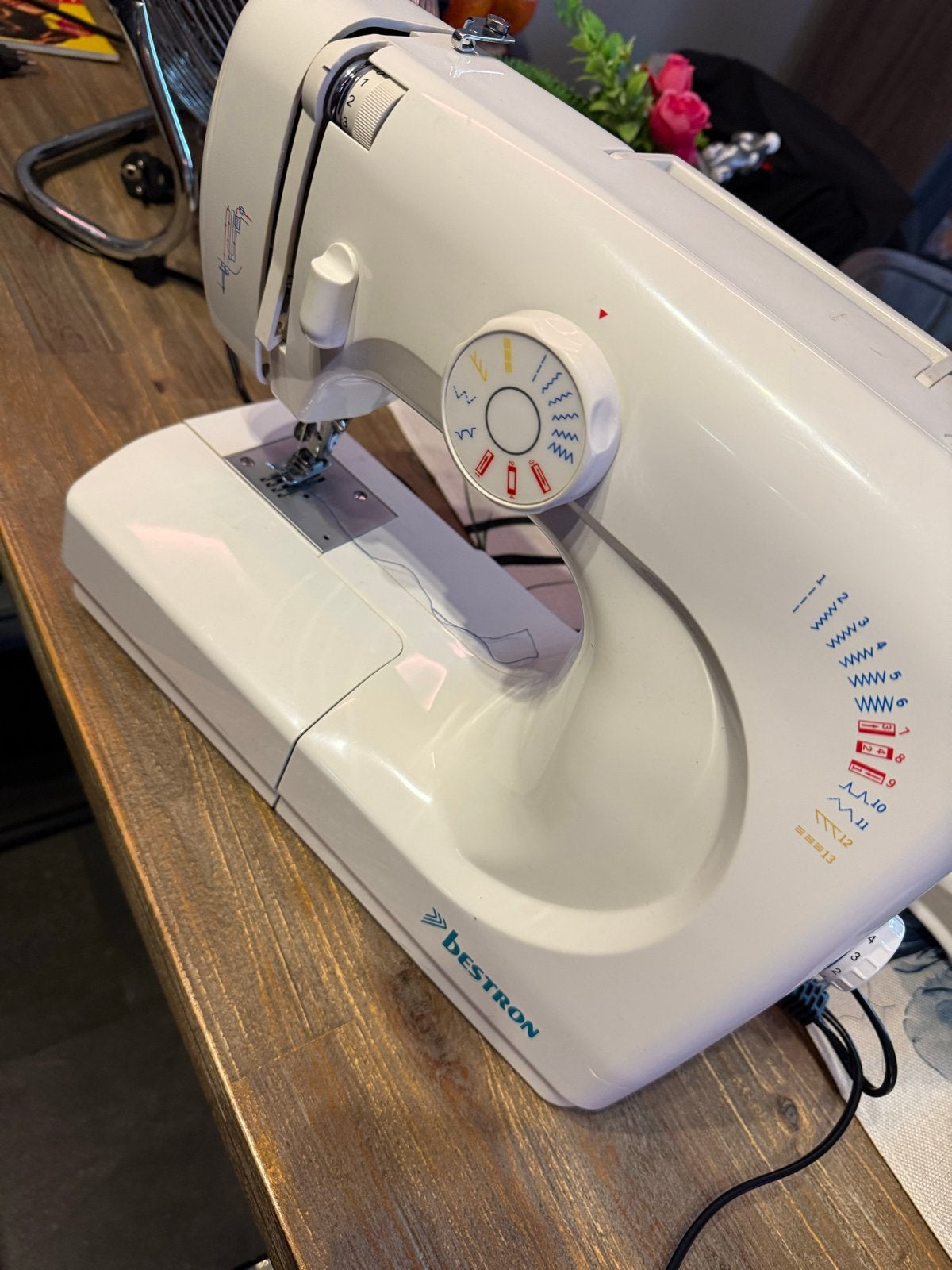 Bestron D270A13/270C Naaimachine - Zo goed als nieuw, Ophalen, Zo goed als nieuw, Naaimachine, Overige merken