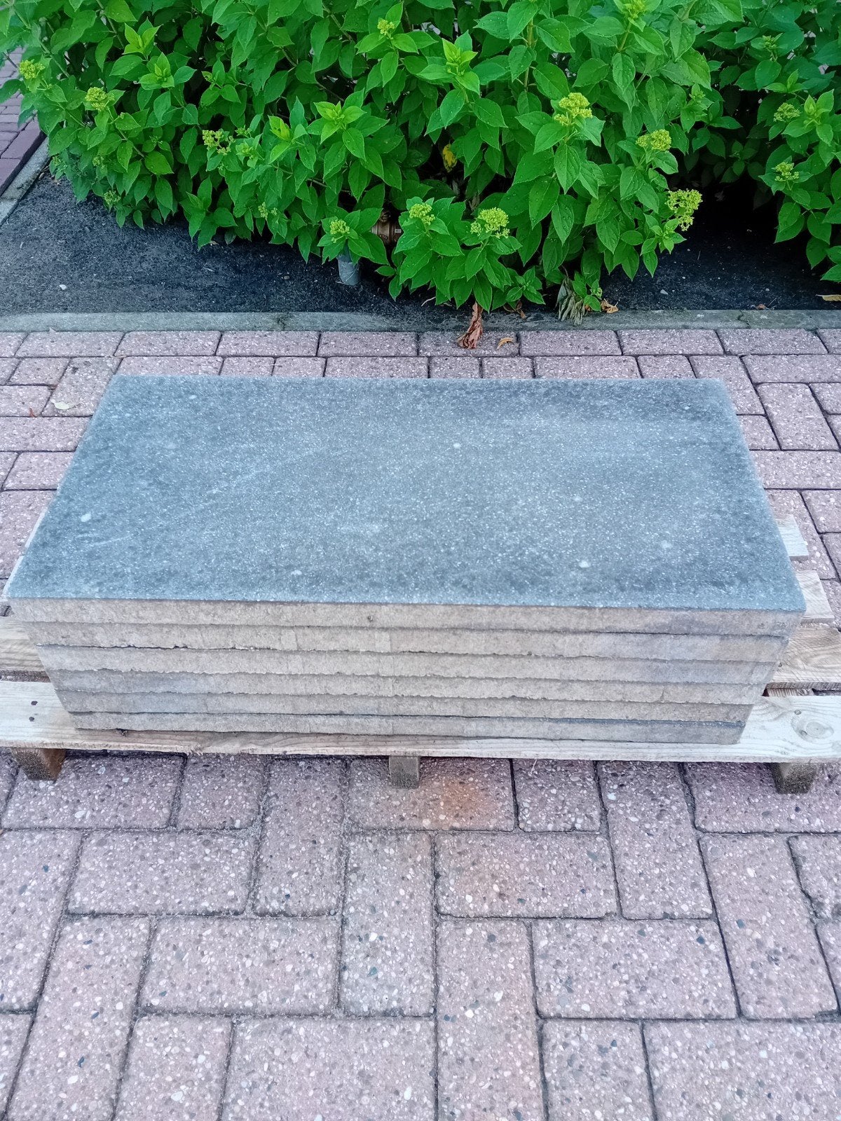 6 tegels 80x60x4 - Grijs betontegels, Ophalen, Gebruikt, Overige materialen, Minder dan 5 m²