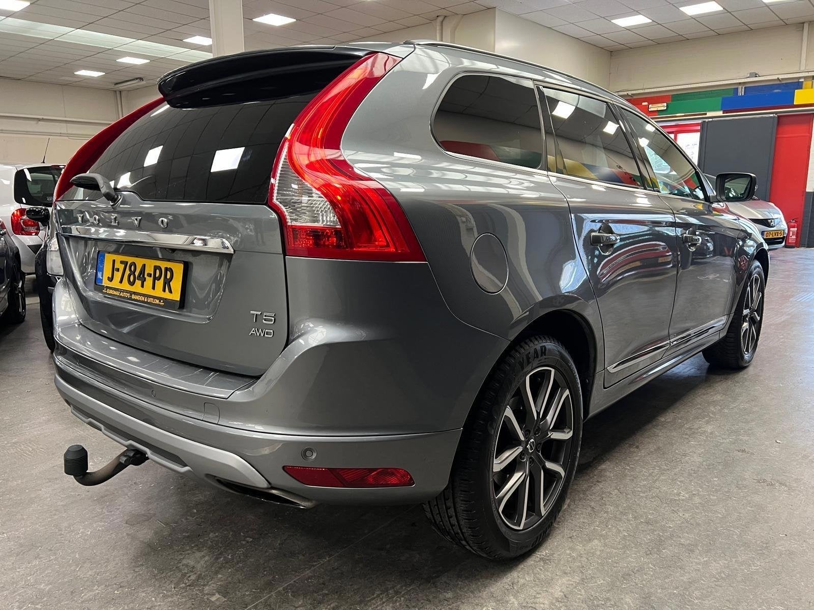 Volvo XC60 2.0 T5 R-Design Leder-Panoramadak-Trekhaak, Auto's, 4 cilinders, 1969 cc, Bedrijf, XC60