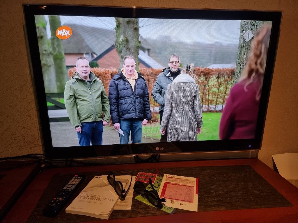 LG 42" LED 3D TV  Full HD -Incl 6 brillen -Zo goed als nieuw, Audio, Tv en Foto, Televisies, Zo goed als nieuw, LED, 100 cm of meer