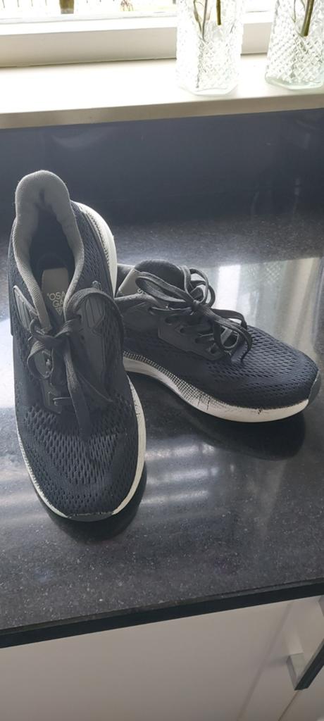 Maat 40, zgan gebruikt voor gym. Ophalen, Ophalen of Verzenden, Zo goed als nieuw, Zwart