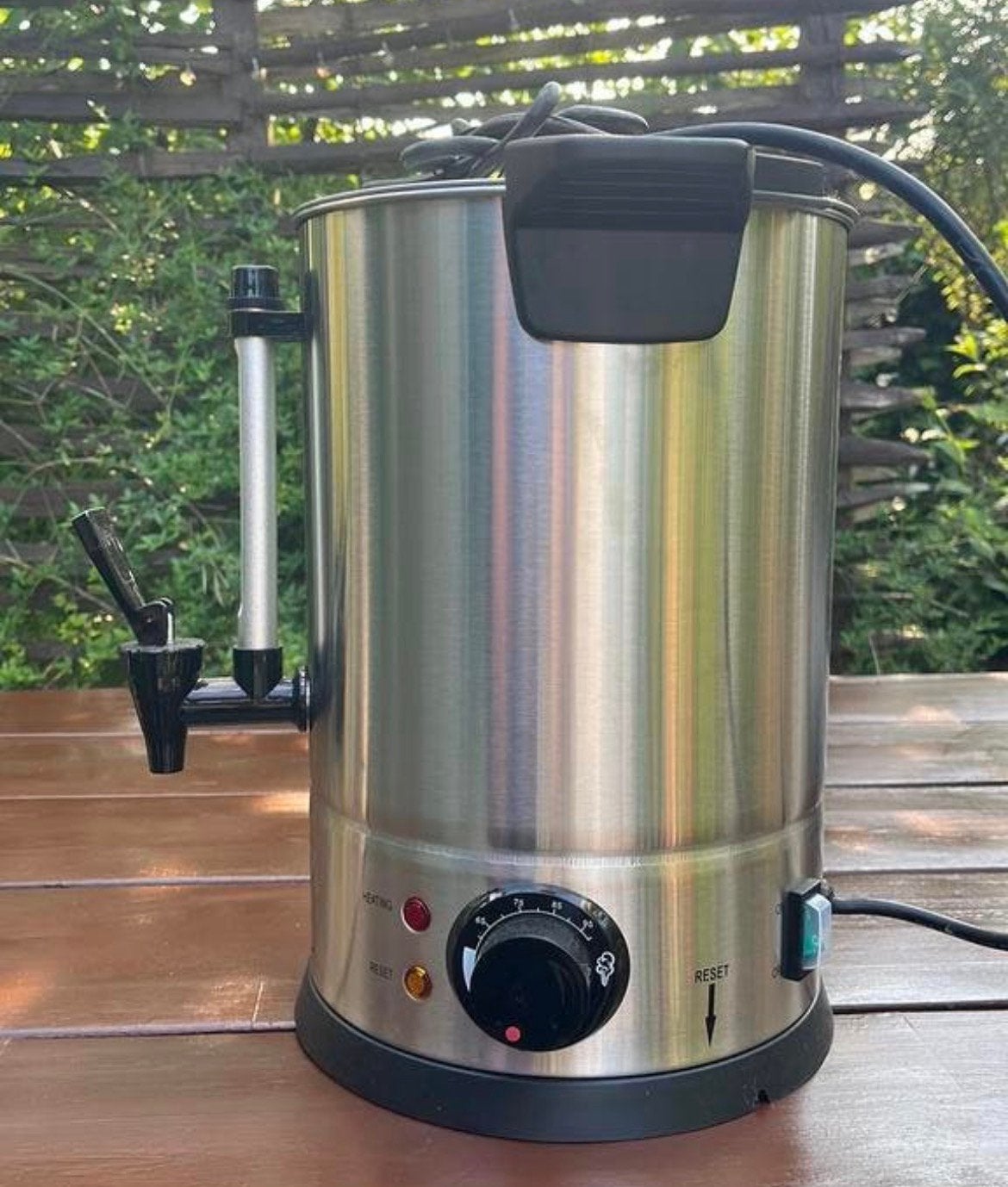 METRO  Koffiepercolator-Heetwaterdispenser 6,75 Liter, Witgoed en Apparatuur, Waterkokers, 2 liter of meer, Ophalen of Verzenden