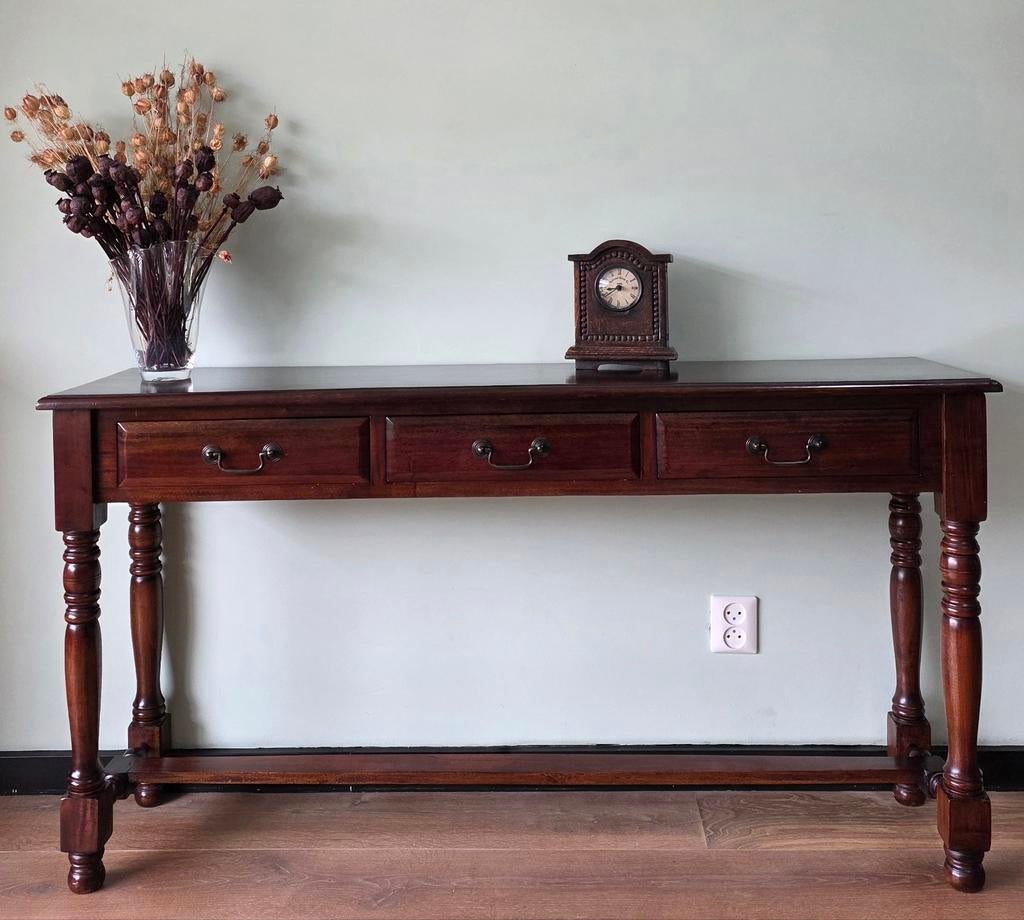 Engelse mahonie haltafel / sidetable met 3 laden, Huis en Inrichting, Ophalen, 100 tot 150 cm, Klassiek, Zo goed als nieuw