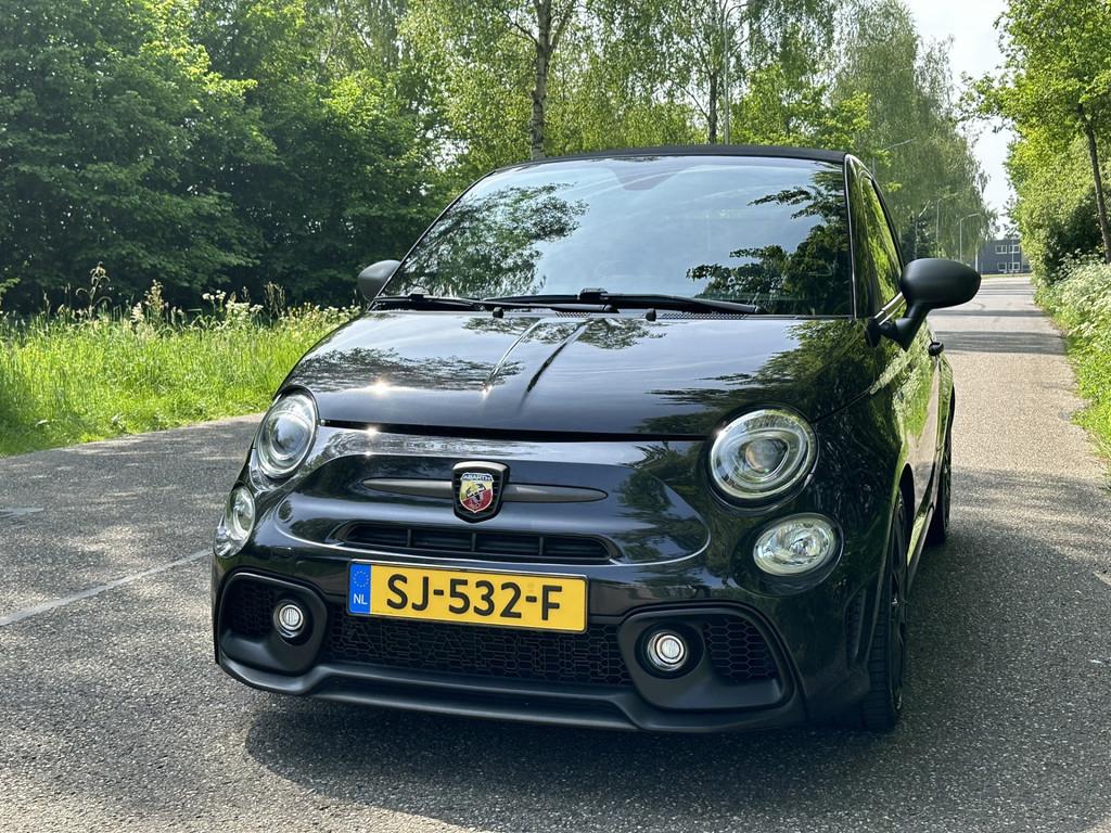 Fiat 500C Abarth 1.4 T-Jet Abarth Competizione | CABRIO | AU, Gebruikt, 4 cilinders, Zwart, Leder