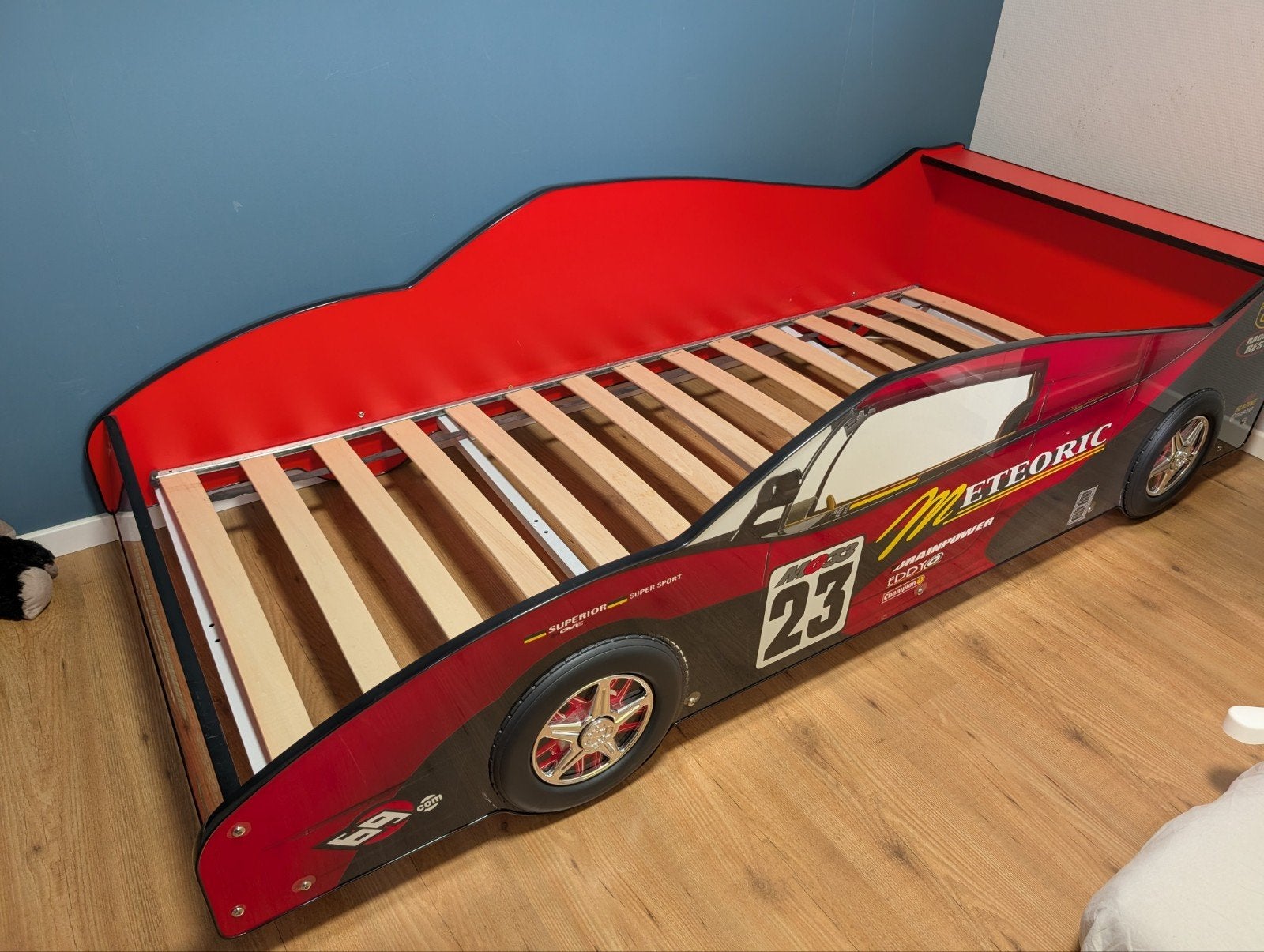 Raceauto kinderbed, stoer autobed, Ophalen, 85 tot 100 cm, Zo goed als nieuw, Lattenbodem