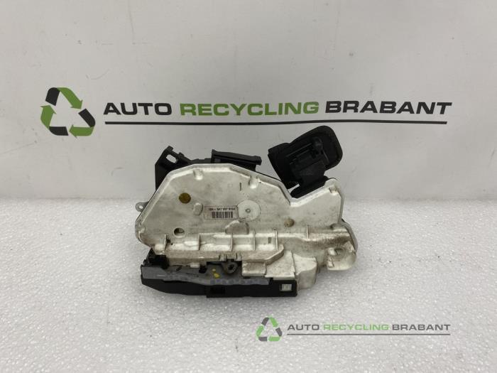 Deurslot Mechaniek 4Deurs links-voor van een Volkswagen Golf, Gebruikt, -, -, Ophalen of Verzenden