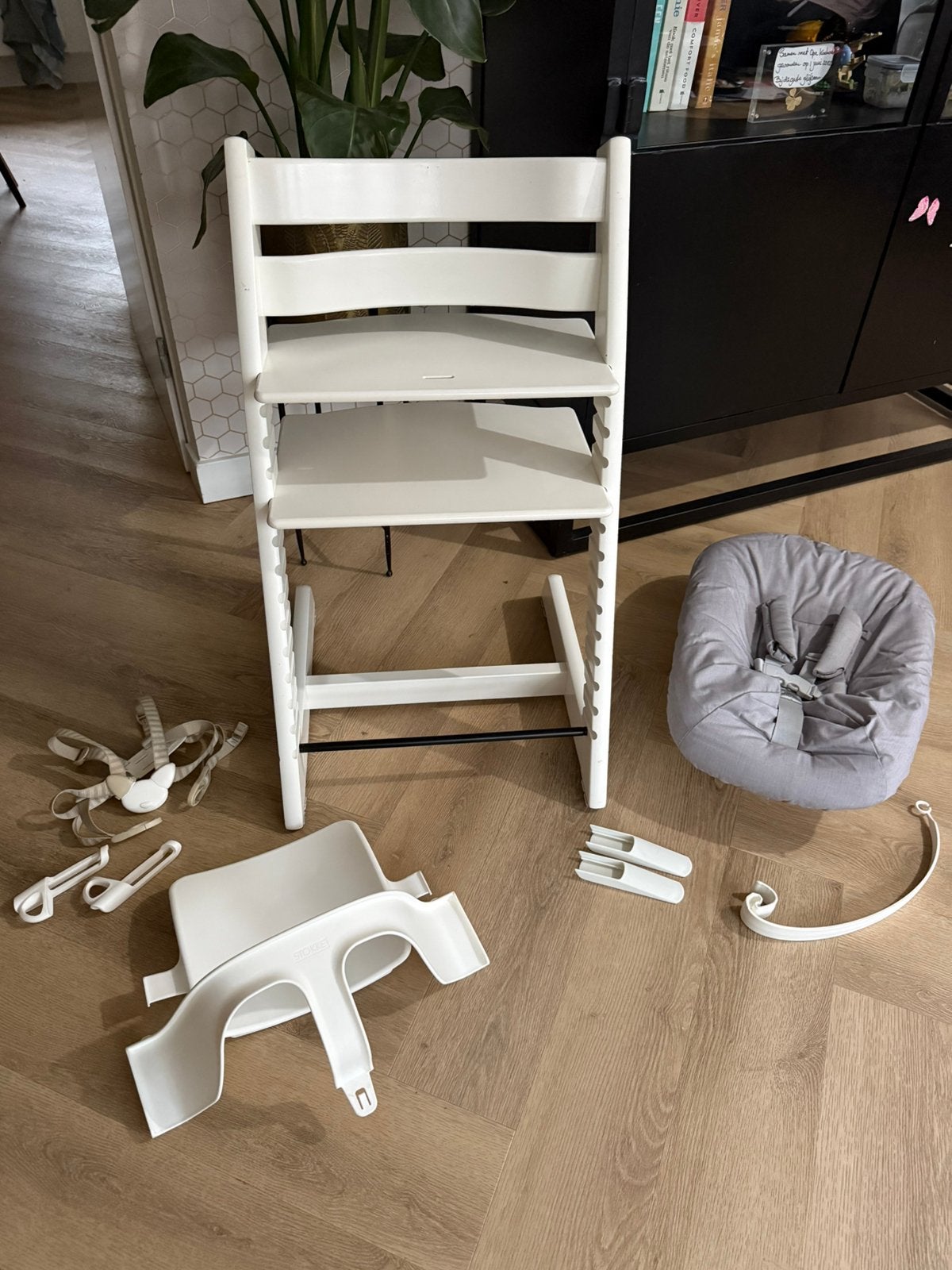 Complete set Stokke Tripp Trapp & Newborn & babyset & tray &, Kinderen en Baby's, Kinderstoelen, Ophalen, Zo goed als nieuw, Meegroeistoel