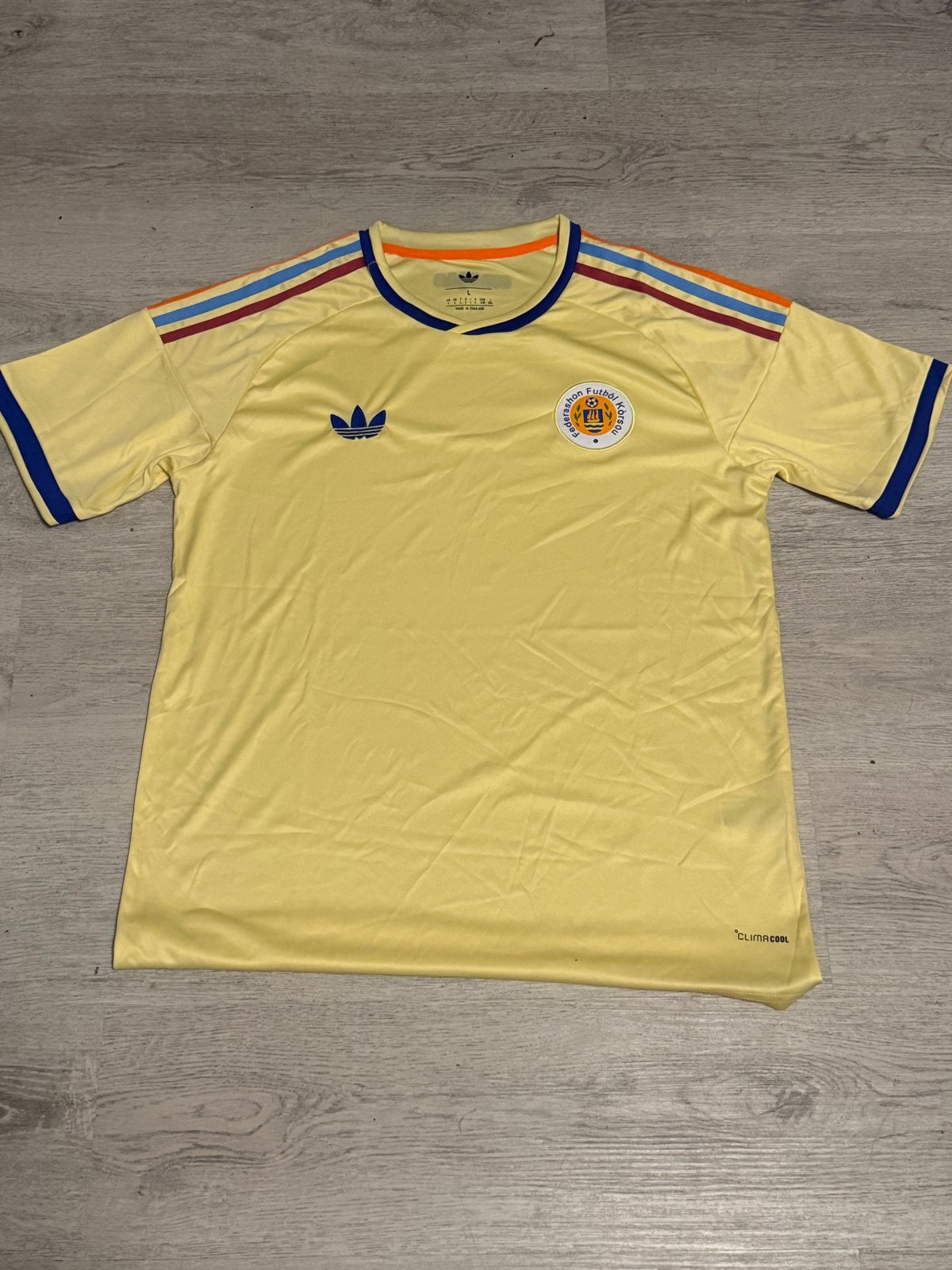 Curaçao WK shirt Adidas Maat L, Ophalen of Verzenden, Nieuw, Maat 52/54 (L), Geel