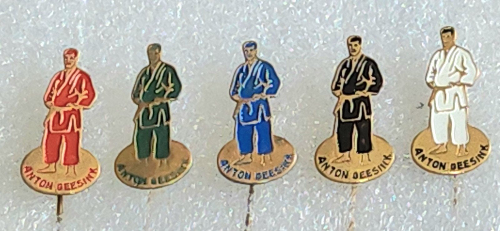 5 Speldjes Anton Geesink Judo Judoka Sport, Ophalen of Verzenden, Gebruikt, Sport, Speldje of Pin
