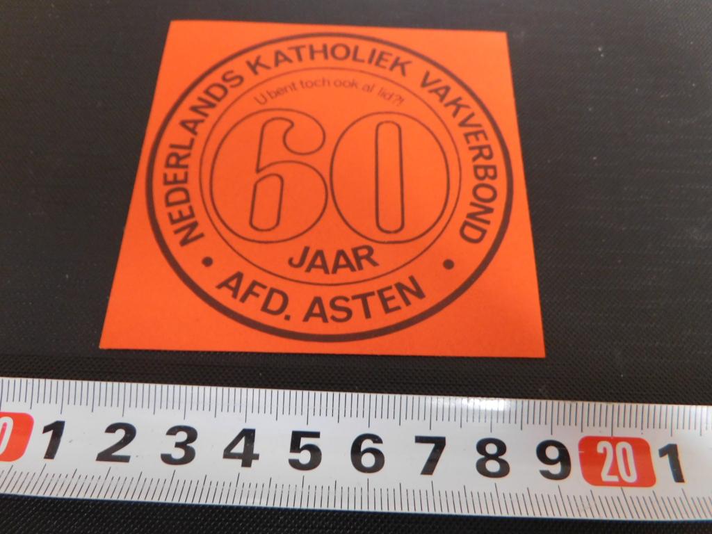 sticker afd. asten 60 jaar nederlands katholiek vakverbond, Ophalen, Zo goed als nieuw
