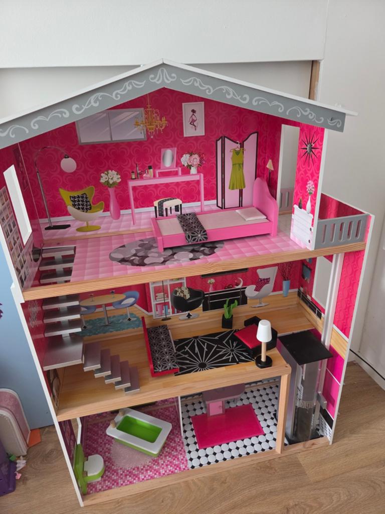 Grote Barbie collectie: huis, poppen, auto's en meer, Ophalen, Gebruikt, Barbie
