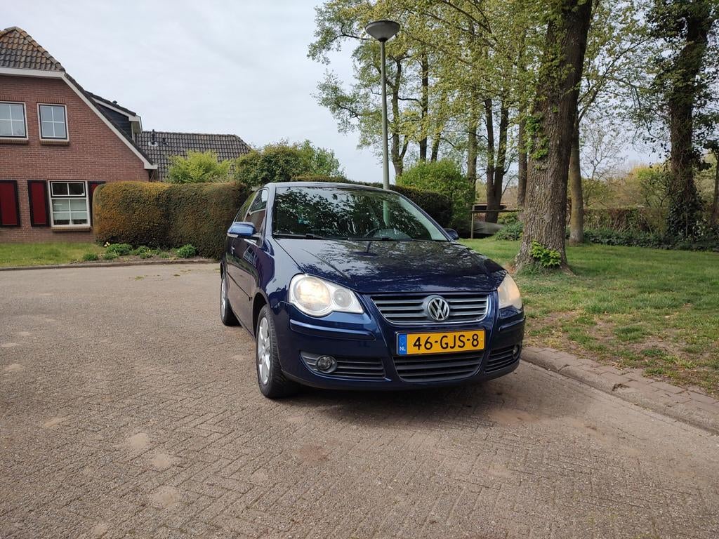 Volkswagen Polo 1.4 2008 154xxx km, Auto's, Volkswagen, Voorwielaandrijving, 40 €/maand, 4 cilinders, Blauw