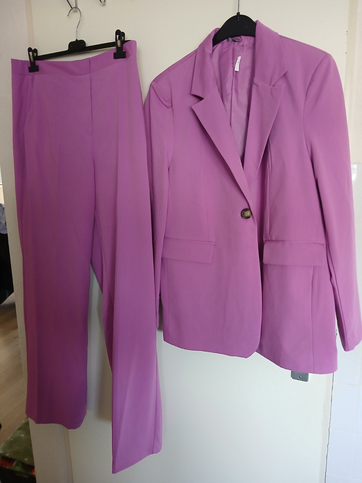 NIEUW broekpak mt 46   heel mooi, Kostuum of Pak, Verzenden, Maat 46/48 (XL) of groter, Nieuw