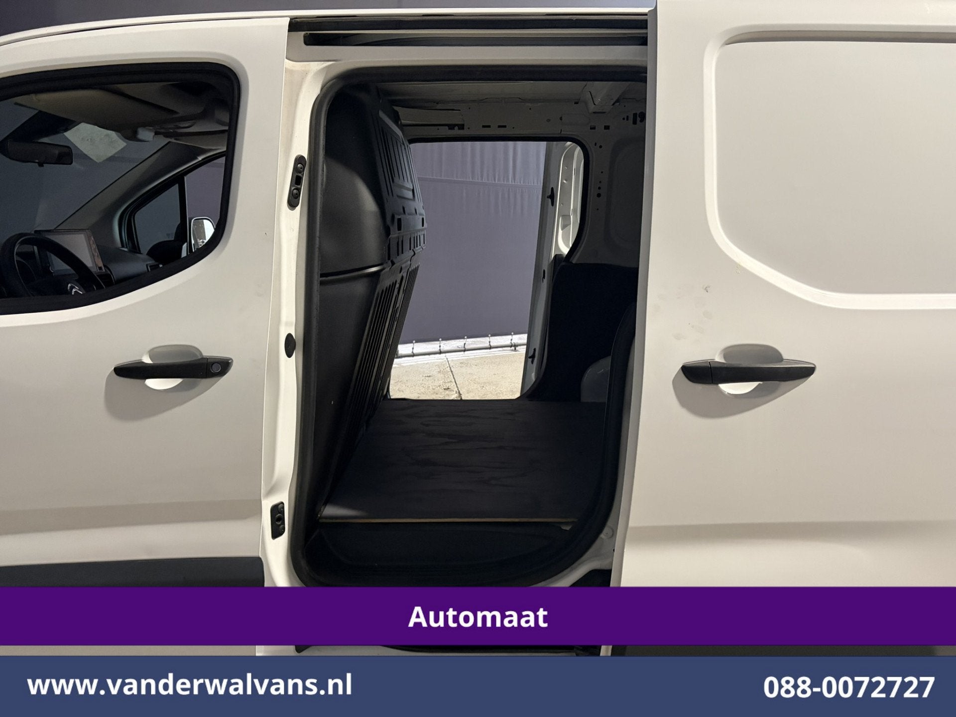 Citroën Berlingo 1.2 PureTech 130pk Automaat Benzine L1H1 E, Gebruikt, 1199 cc, Citroën, Wit