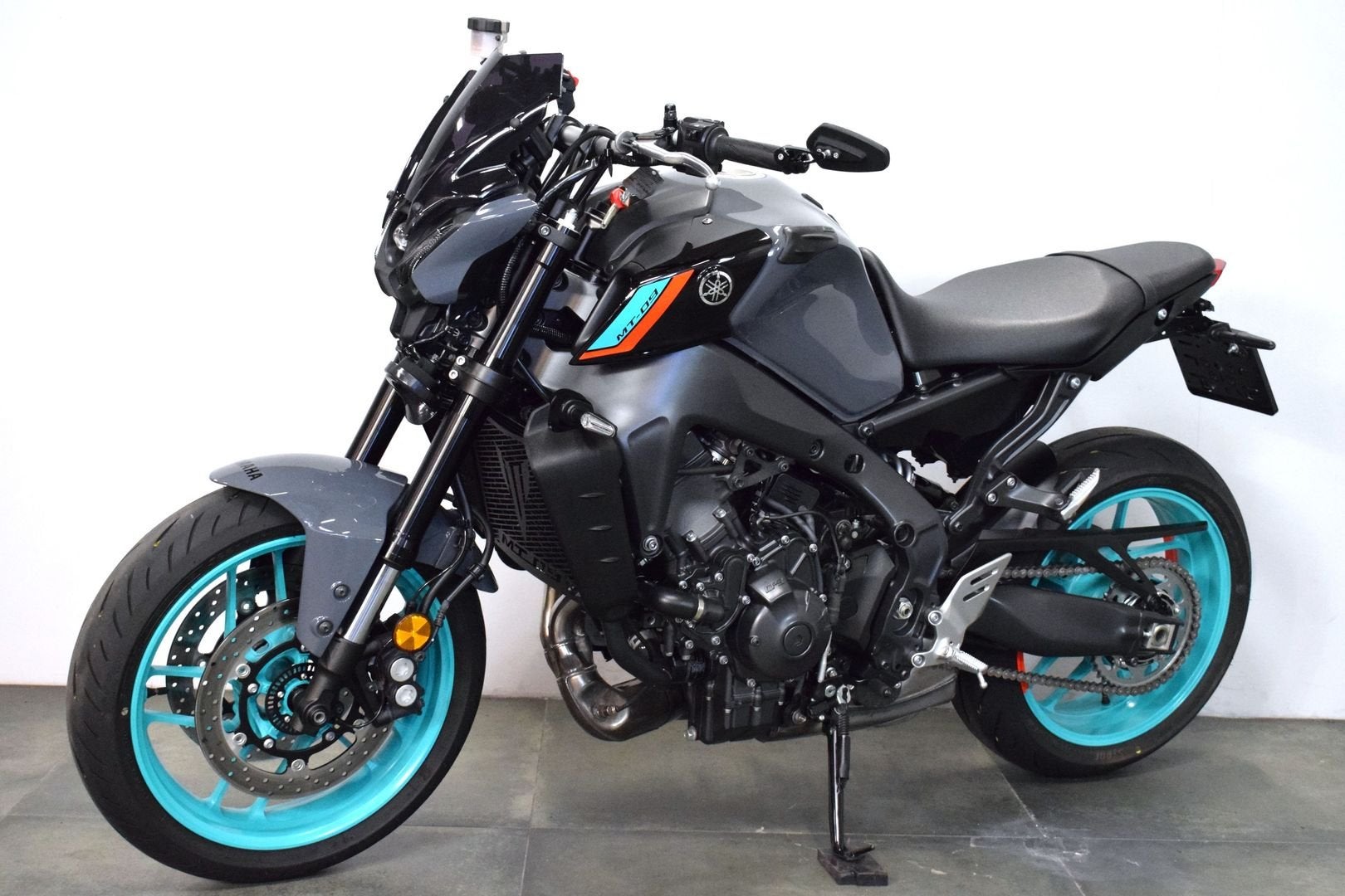 YAMAHA MT 09 (bj 2023) ABS, 890 cc, Motorrijbewijs A, Bedrijf, Meer dan 35 kW