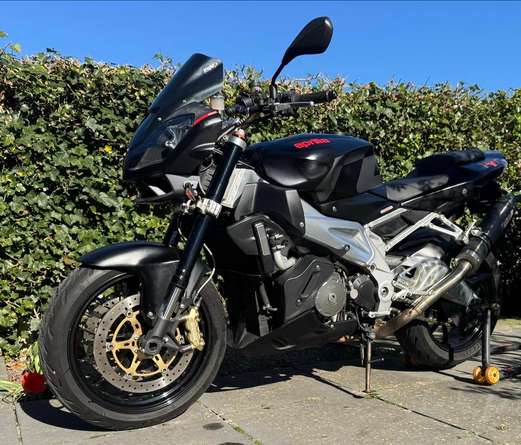 Aprilia Tuono 1000R 2010 - Krachtige Naked Bike, Motoren, Motoren | Aprilia, 2 cilinders, Sportuitlaat, Motorrijbewijs A, Gebruikt