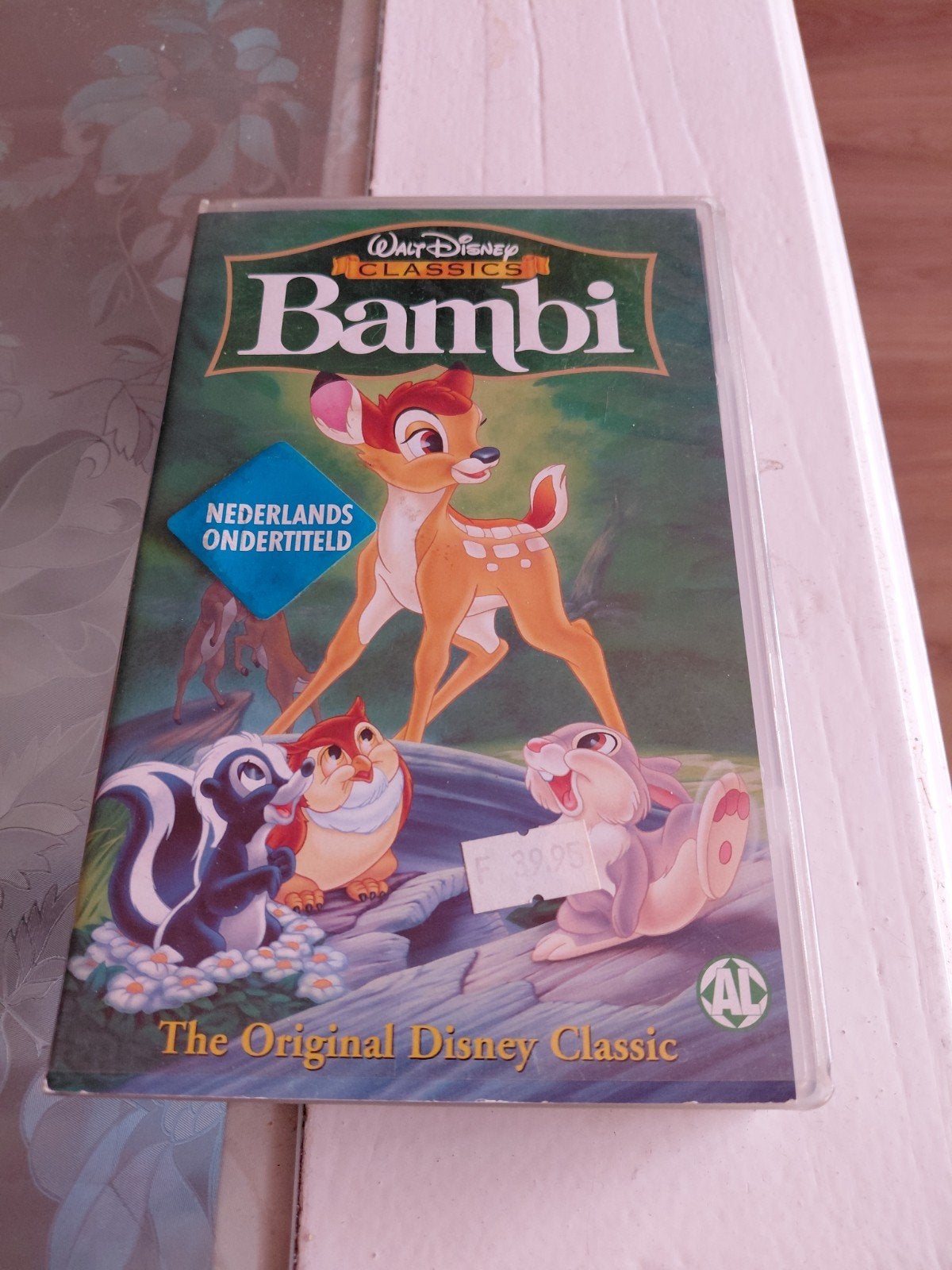 Disney Classics Bambi videoband. Engels gesproken, Gebruikt, Tekenfilm, Alle leeftijden, Ophalen of Verzenden