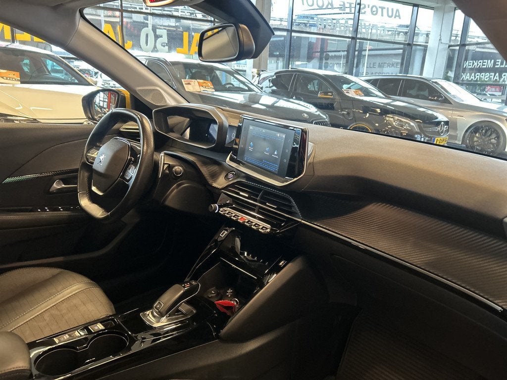 Peugeot 208 1.2 PureTech GT-Line Automaat | Panoramadak | 3D, Auto's, 101 pk, Gebruikt, Met garantie (alle), Geel