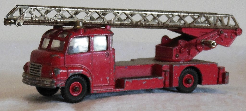 BEDFORD. Big- S. Brandweer ladderwagen. Dinky Supert., 956., Hobby en Vrije tijd, Ophalen of Verzenden, Gebruikt, Bus of Vrachtwagen