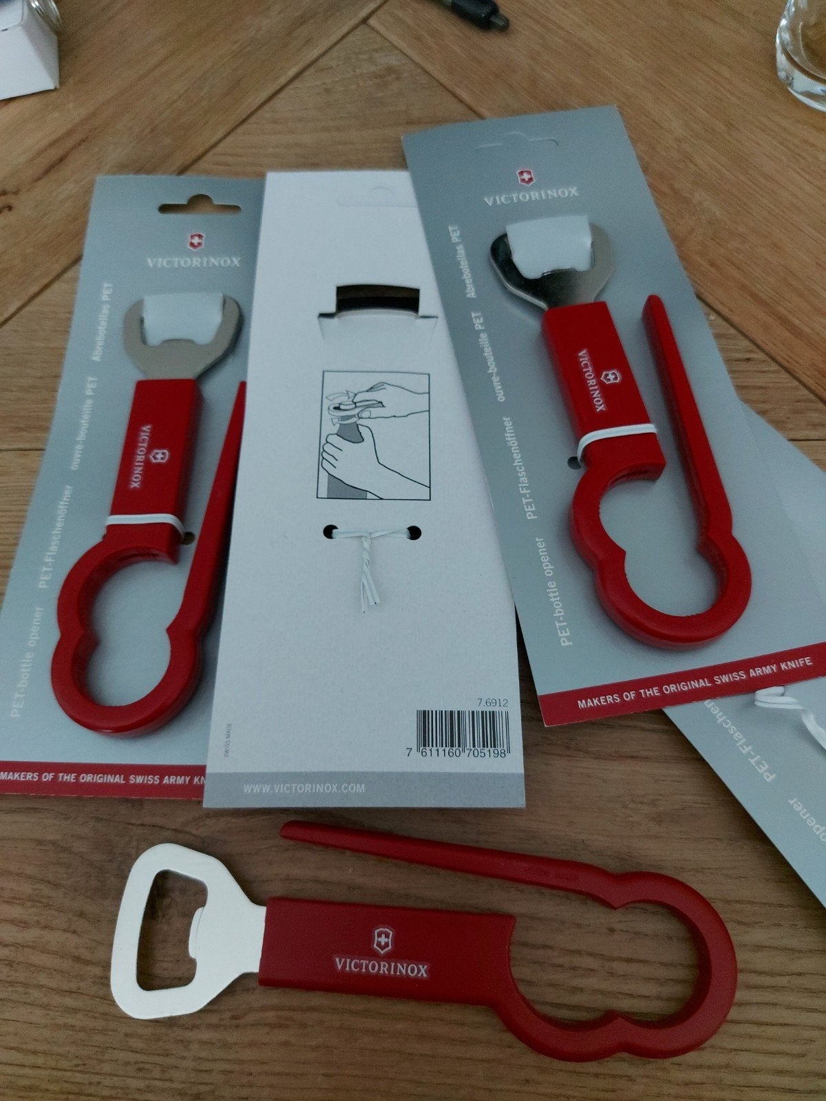 Victorinox fles opener en pet fles opener, Ophalen of Verzenden
