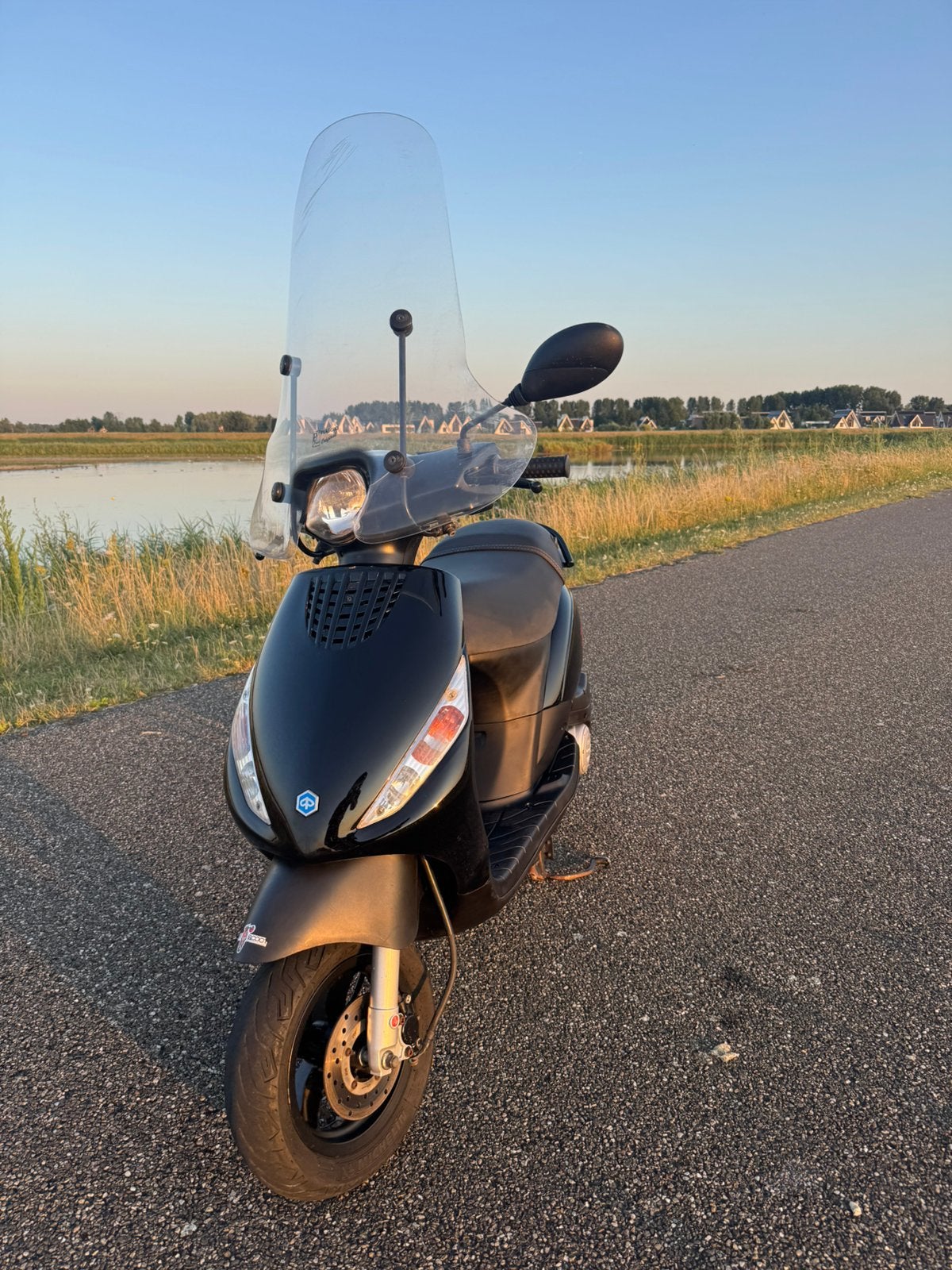 Piaggio zip, Fietsen en Brommers, Scooters | Piaggio, Zo goed als nieuw, Zip, Maximaal 25 km/u, Benzine, Ophalen