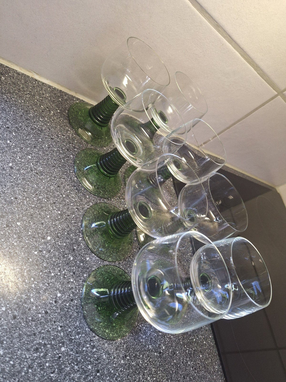 Wijnglazen en advocaatglaasjes met groene voet, Ophalen, Zo goed als nieuw, Overige typen