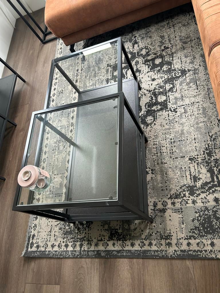 IKEA VITTSJÖ Nesting tafels, set van 2, zwart-bruin/glas, Huis en Inrichting, Tafels | Salontafels, Ophalen, 50 tot 100 cm, Minder dan 50 cm