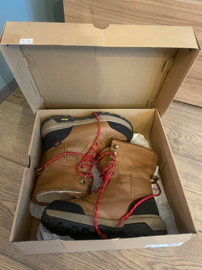 Ugg laarzen Arondidack maat 39, Kleding | Dames, Schoenen, Hoge laarzen, UGG, Bruin, Ophalen of Verzenden