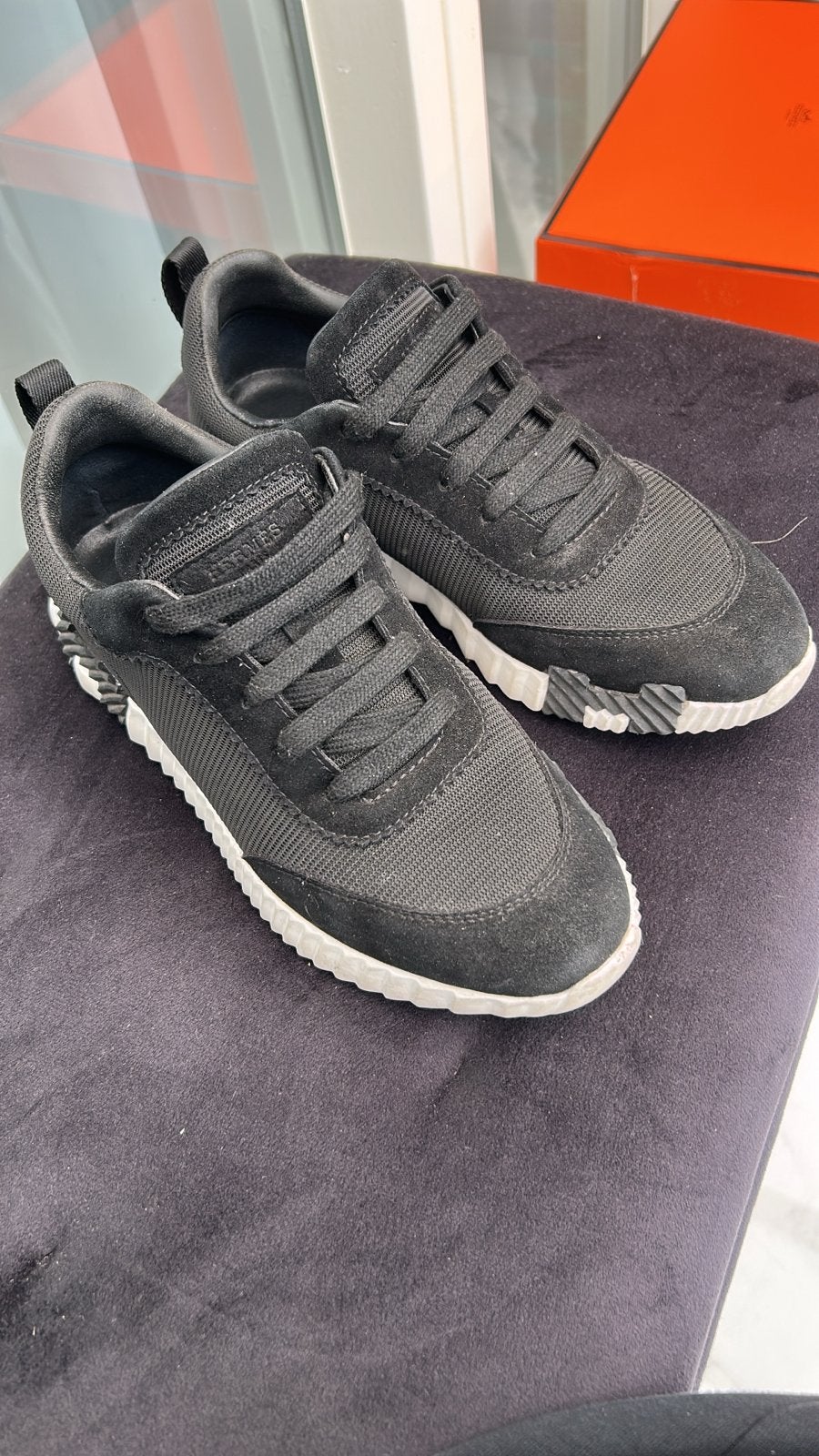 Hermès Sneakers Zwart - Maat 39, Ophalen of Verzenden, Zo goed als nieuw, Zwart, Sneakers of Gympen