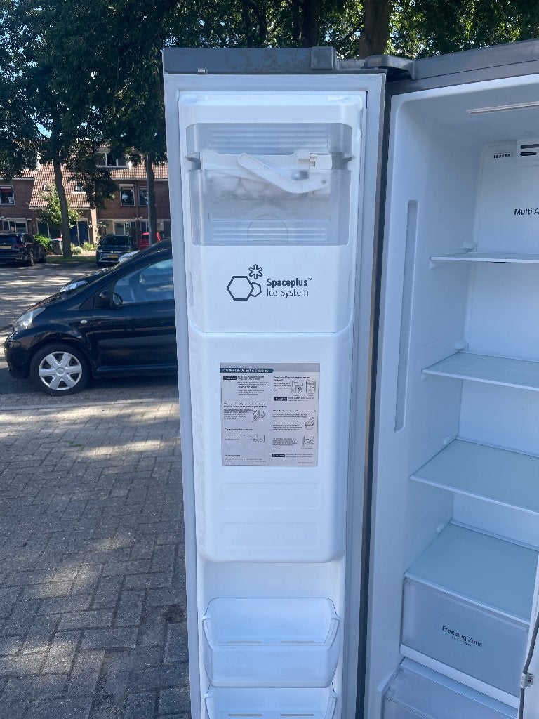 LG Amerikaanse koelkast, Witgoed en Apparatuur, 200 liter of meer, 60 cm of meer, Met aparte vriezer, Zo goed als nieuw